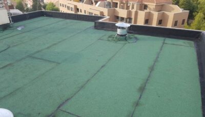 Impermeabilización de un tejado en un edificio de Albacete